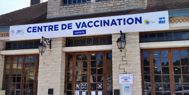 centre_vaccination_02.jpg
